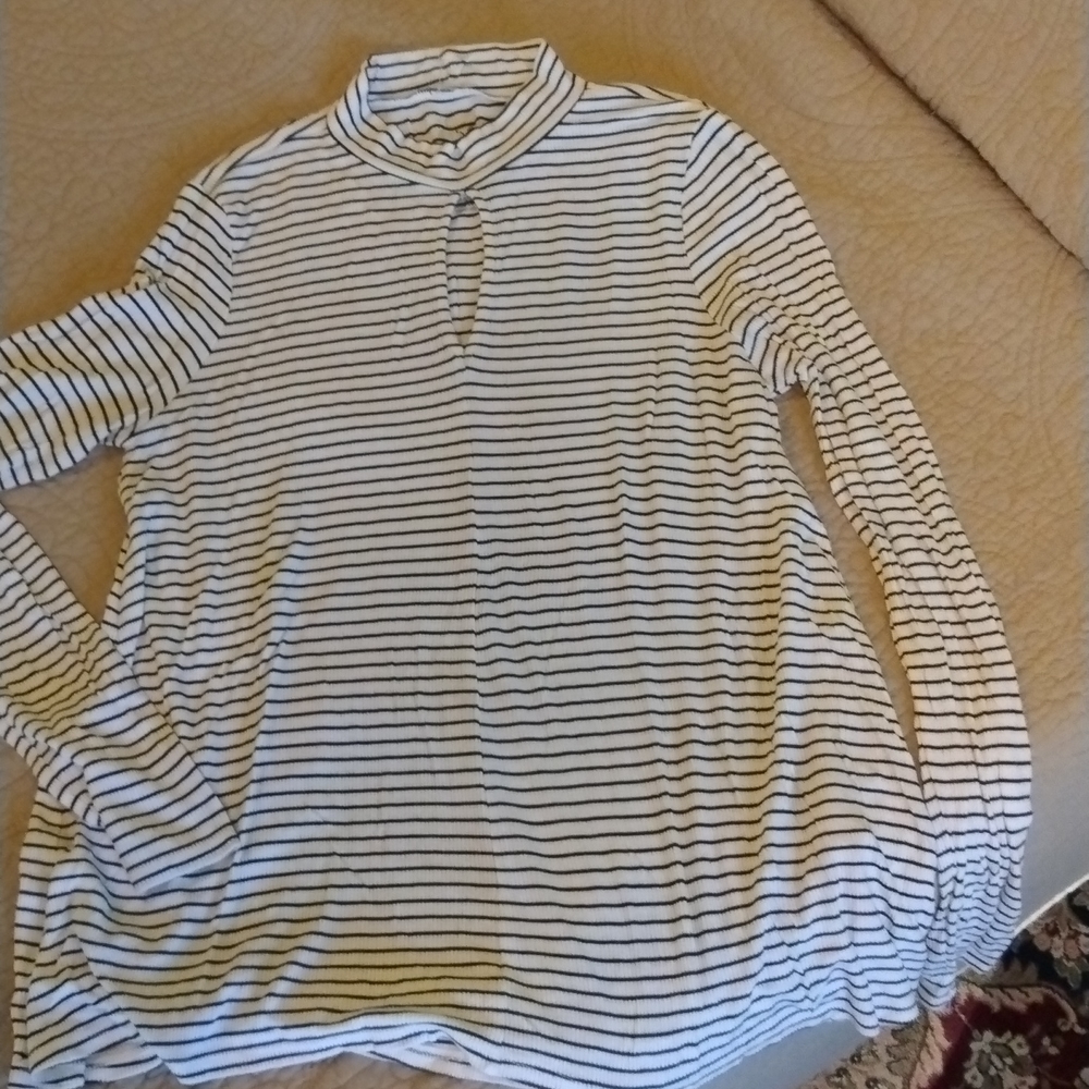 American Eagle Soft and Sexy Striped Rib knit shirt